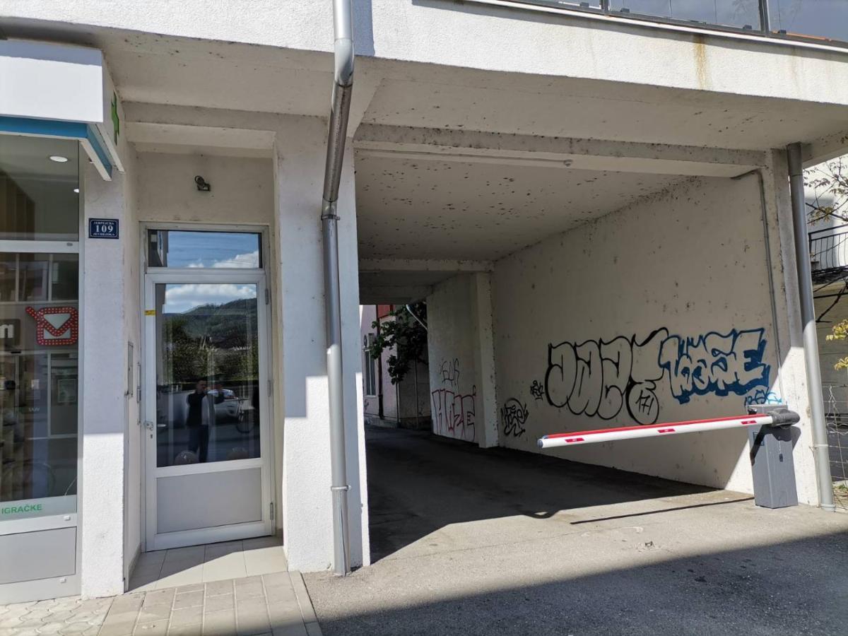 Centar Apartman Enmi 111 Μπάνια Λούκα Εξωτερικό φωτογραφία